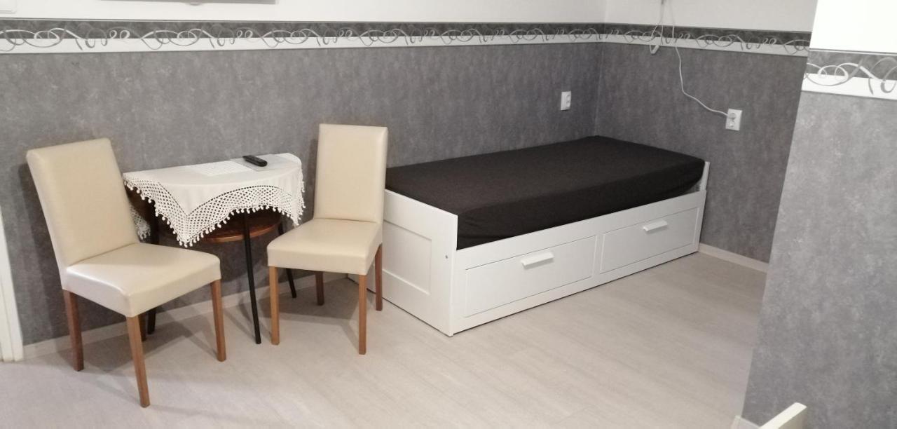 Halászi Radek Vendeghaz Es Apartman מראה חיצוני תמונה